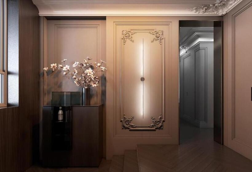 Luxury Suites   Free Parking