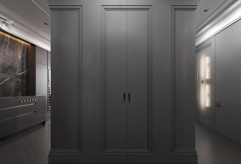 Luxury Suites   Free Parking