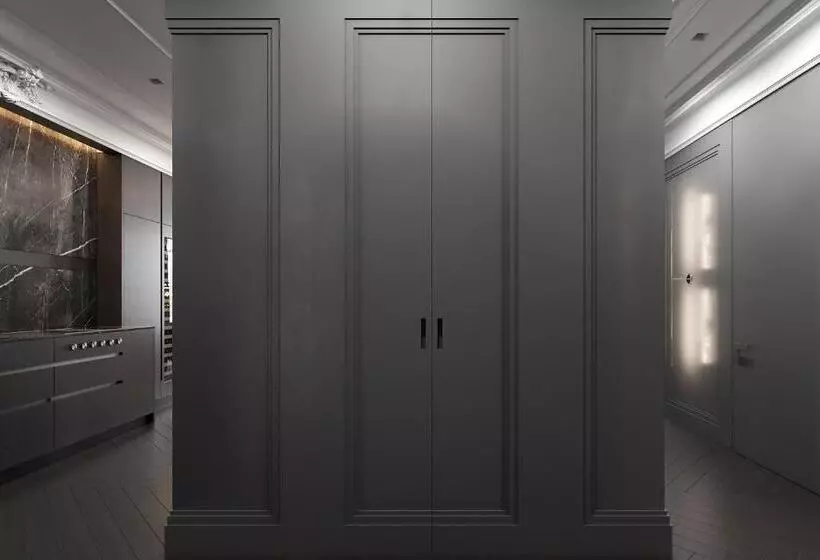 Luxury Suites   Free Parking