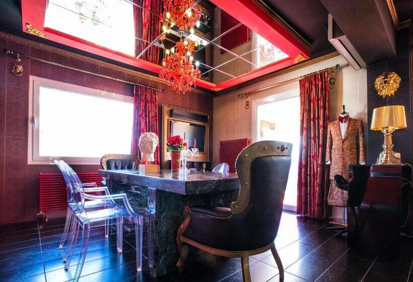 Luxury Suites   Free Parking