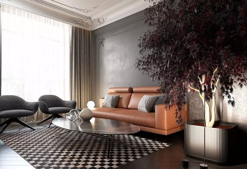 Luxury Suites   Free Parking