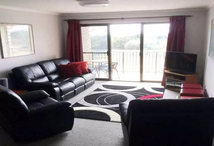 Surfside Apartment 11 By Kingscliff Accommodation