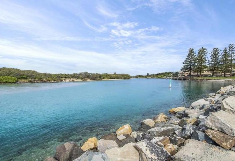 Surfside Apartment 11 By Kingscliff Accommodation