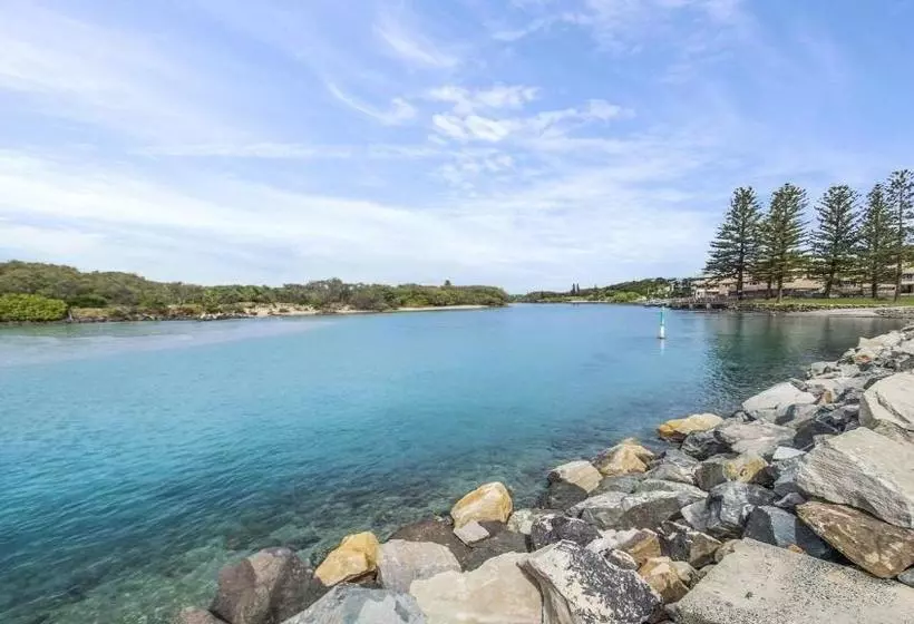 Surfside Apartment 11 By Kingscliff Accommodation