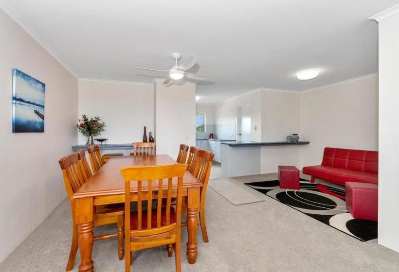 Surfside Apartment 11 By Kingscliff Accommodation