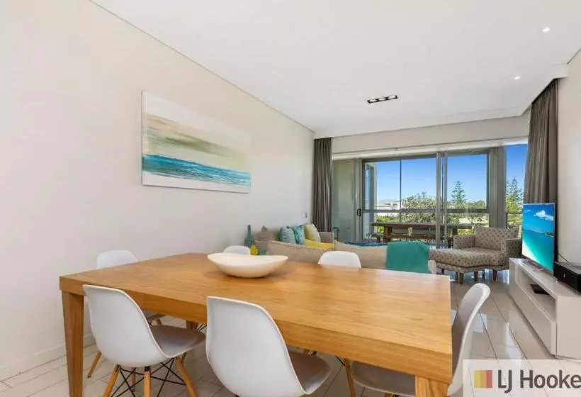Wave Culture 1204 Beach Bliss   Apartment With Complex Pool & Spa