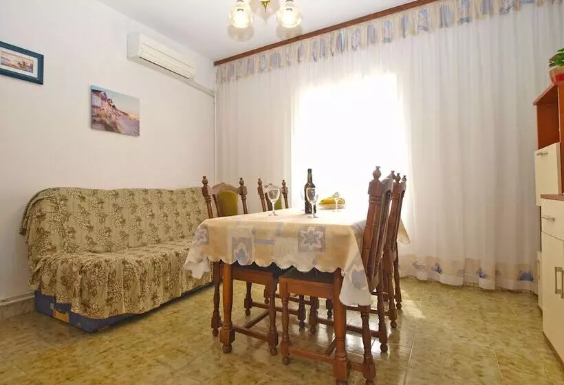 Apartments Blazenka 1270