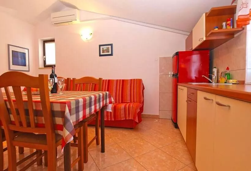 Apartments Blazenka 1270
