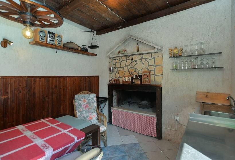 Apartments Valbandon 1008