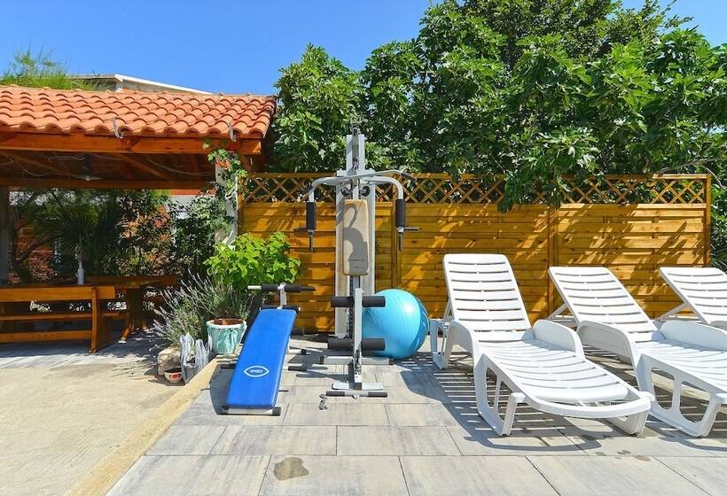 Apartments Valbandon 1008