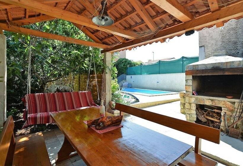 Apartments Valbandon 1008