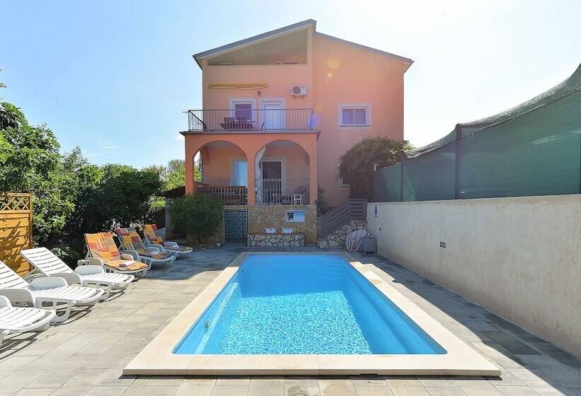 Apartments Valbandon 1008