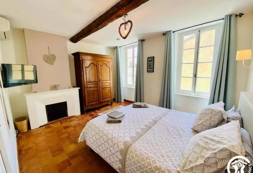 ベッドアンドブレックファースト Le Coq Du Nord   Mailhac Gîte Et Chambres D Hôtes