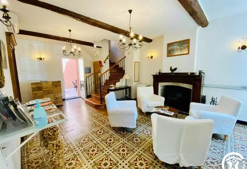 ベッドアンドブレックファースト Le Coq Du Nord   Mailhac Gîte Et Chambres D Hôtes