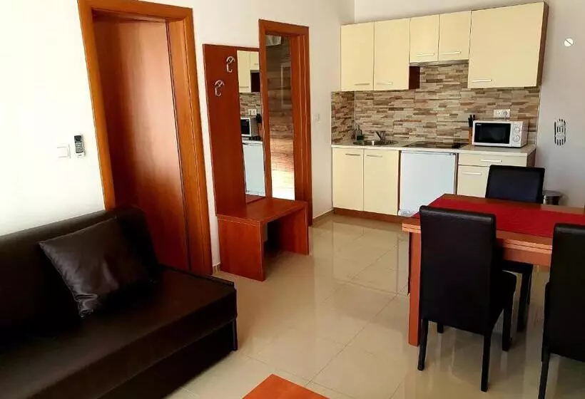 Boutique Hotel Bora & Villas Garamm