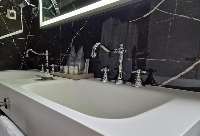 Boutique Hotel Bora & Villas Garamm