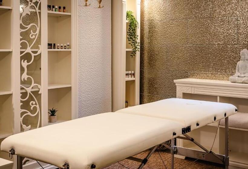 Boutique Hotel Bora & Villas Garamm