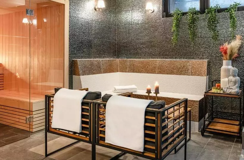 Boutique Hotel Bora & Villas Garamm