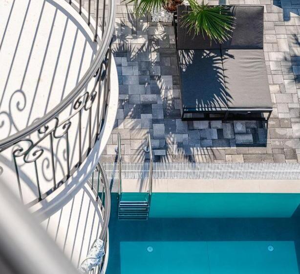 Boutique Hotel Bora & Villas Garamm