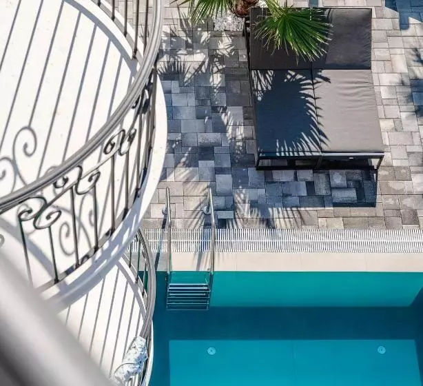 Boutique Hotel Bora & Villas Garamm