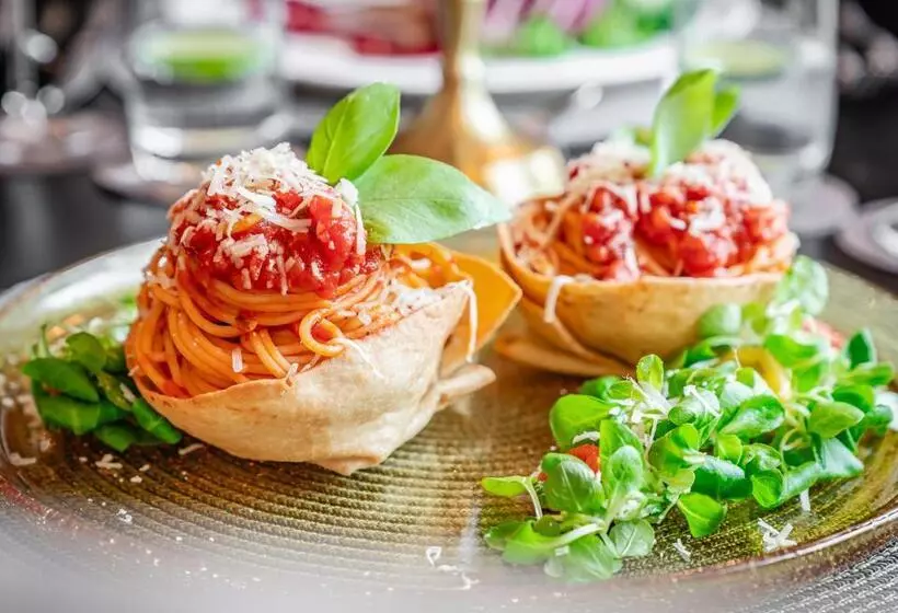 Boutique Hotel Bora & Villas Garamm