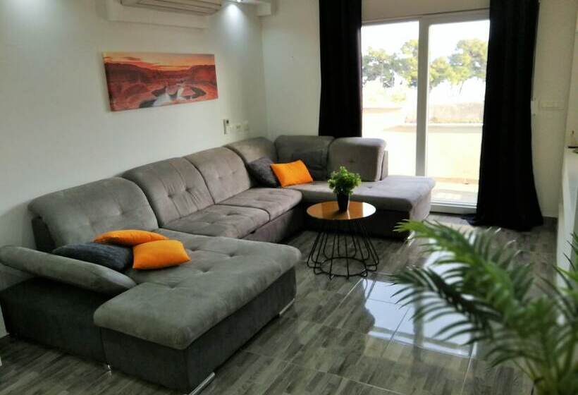 Deluxe Apartment Bellacosta