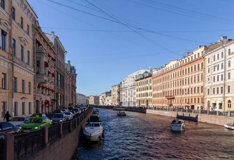 Hotelli City Of Rivers Near Palace Square