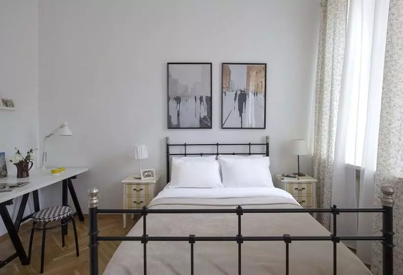 Hotelli City Of Rivers Near Palace Square