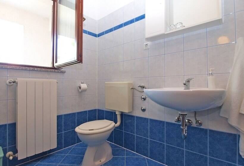 هتل Rooms Ivica 1452