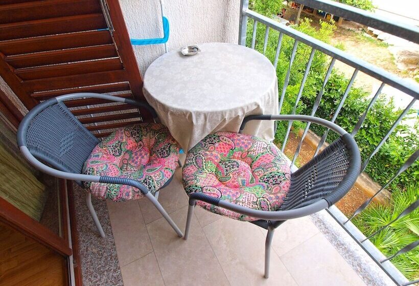 هتل Rooms Ivica 1452