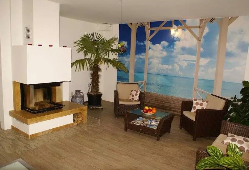 Oasis Apartment