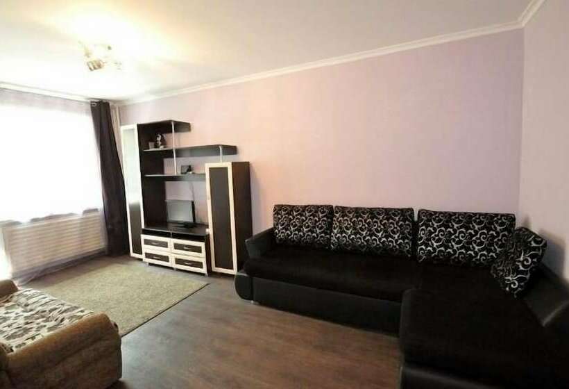 Apartments Courtyard Seating