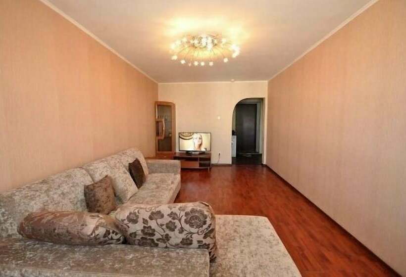 Apartments Courtyard Seating