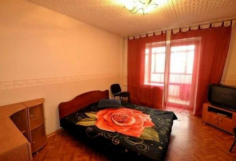 Apartments Courtyard Seating