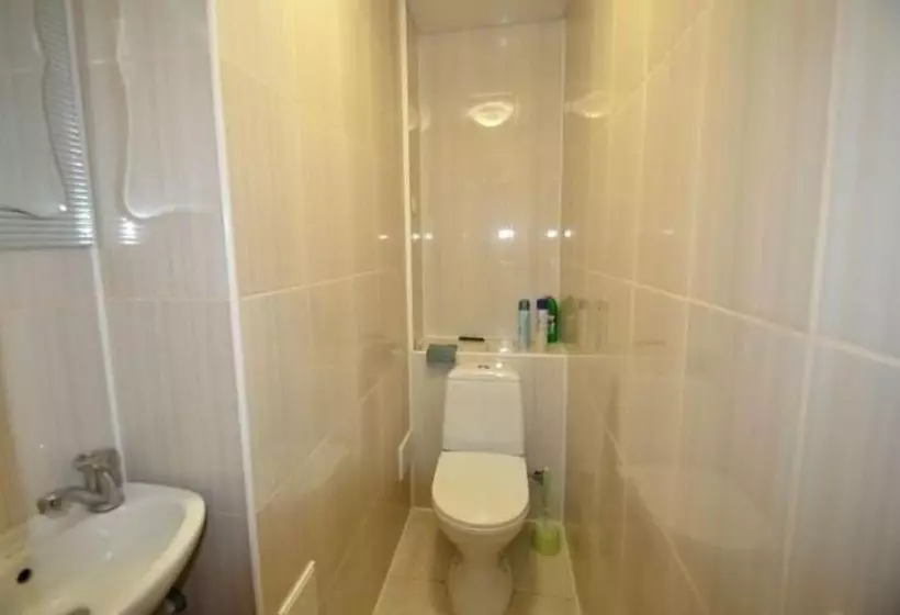 Apartments Courtyard Seating