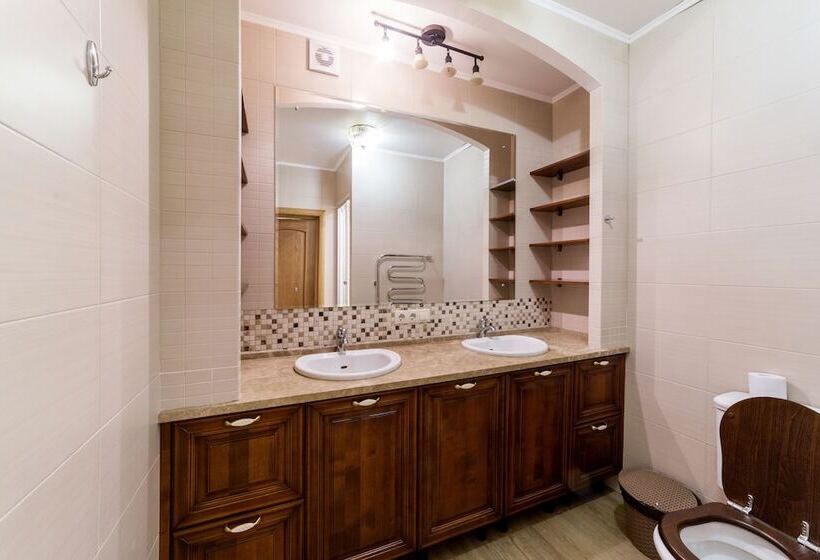 Clever House Apartments