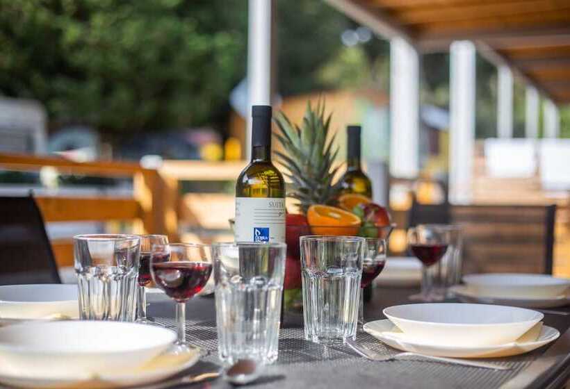 Hotel Mediteran Kamp Mobile Homes In Camping Ljutic