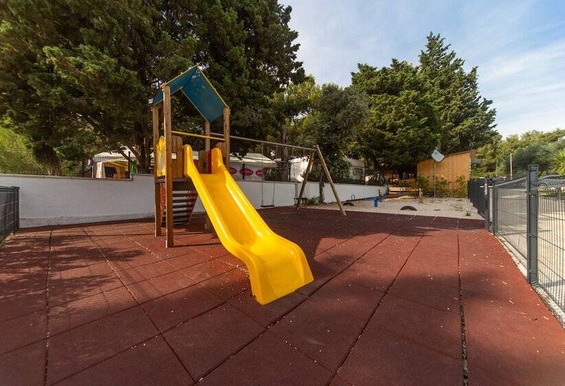 Hotel Mediteran Kamp Mobile Homes In Camping Ljutic