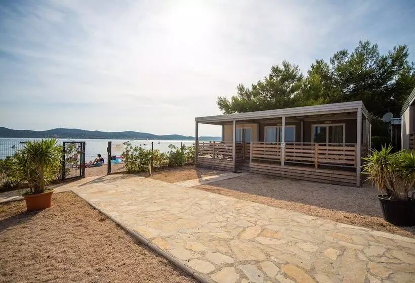 ホテル Mediteran Kamp Mobile Homes In Camping Ljutic