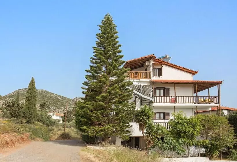 Monemvasia Green Apartments