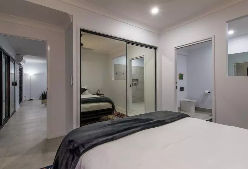 Onestep Airlie Retreat