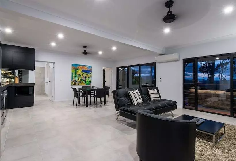 Onestep Airlie Retreat