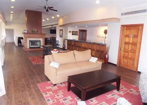 Clarion Hotel Buffalo Airport