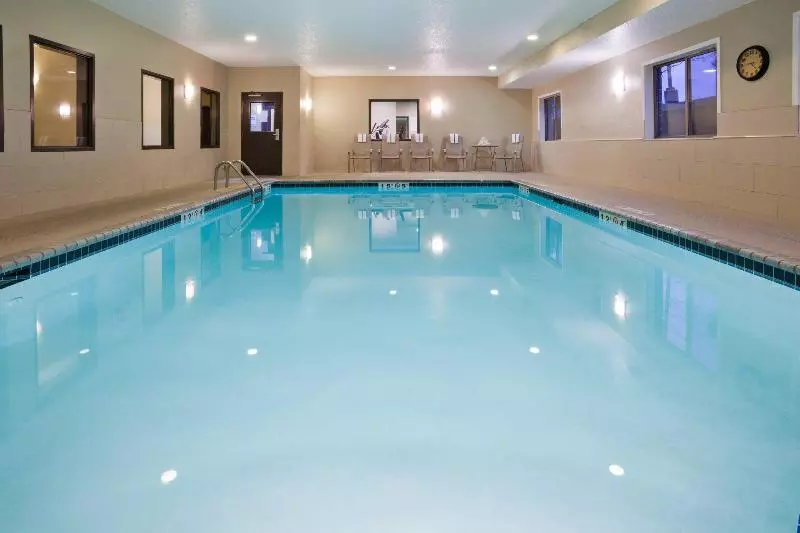 Holiday Inn Express Hotel & Suites St. Paul   Woodbury, An Ihg