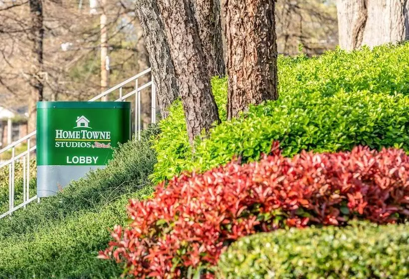 Hometowne Studios By Red Roof Atlanta Ne Downtown Norcross