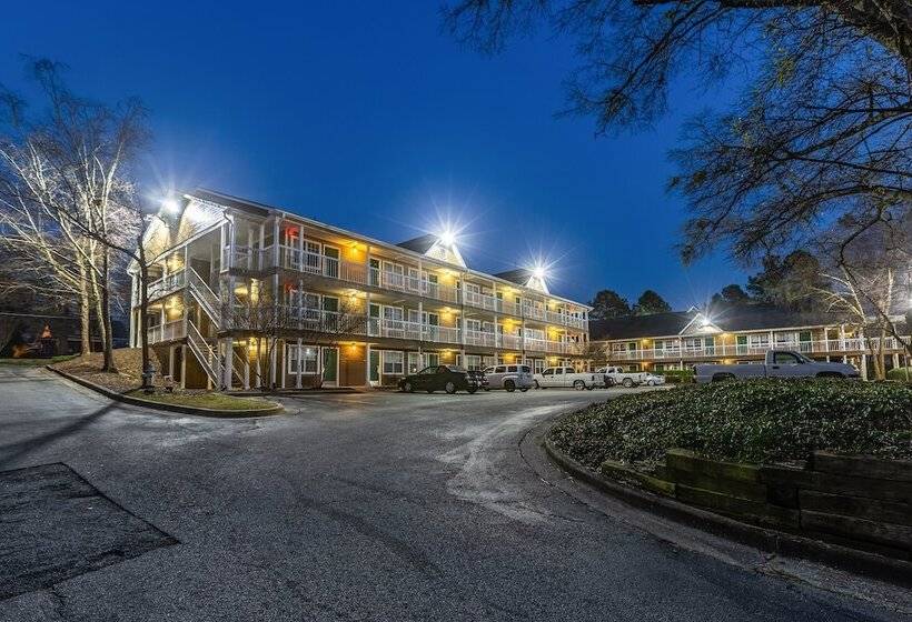 Hometowne Studios By Red Roof Atlanta Ne Downtown Norcross