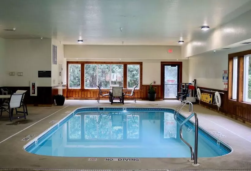 فندق Best Western Fostoria Inn & Suites