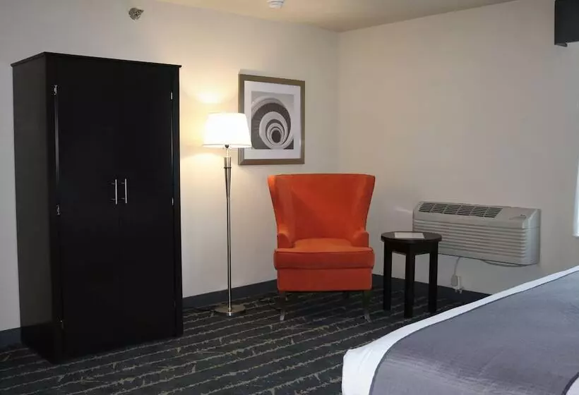 فندق Best Western Fostoria Inn & Suites