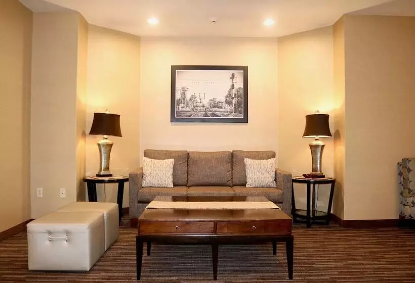 فندق Best Western Fostoria Inn & Suites