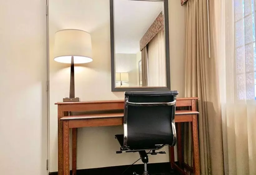 בית מלון כפרי Best Western Springfield